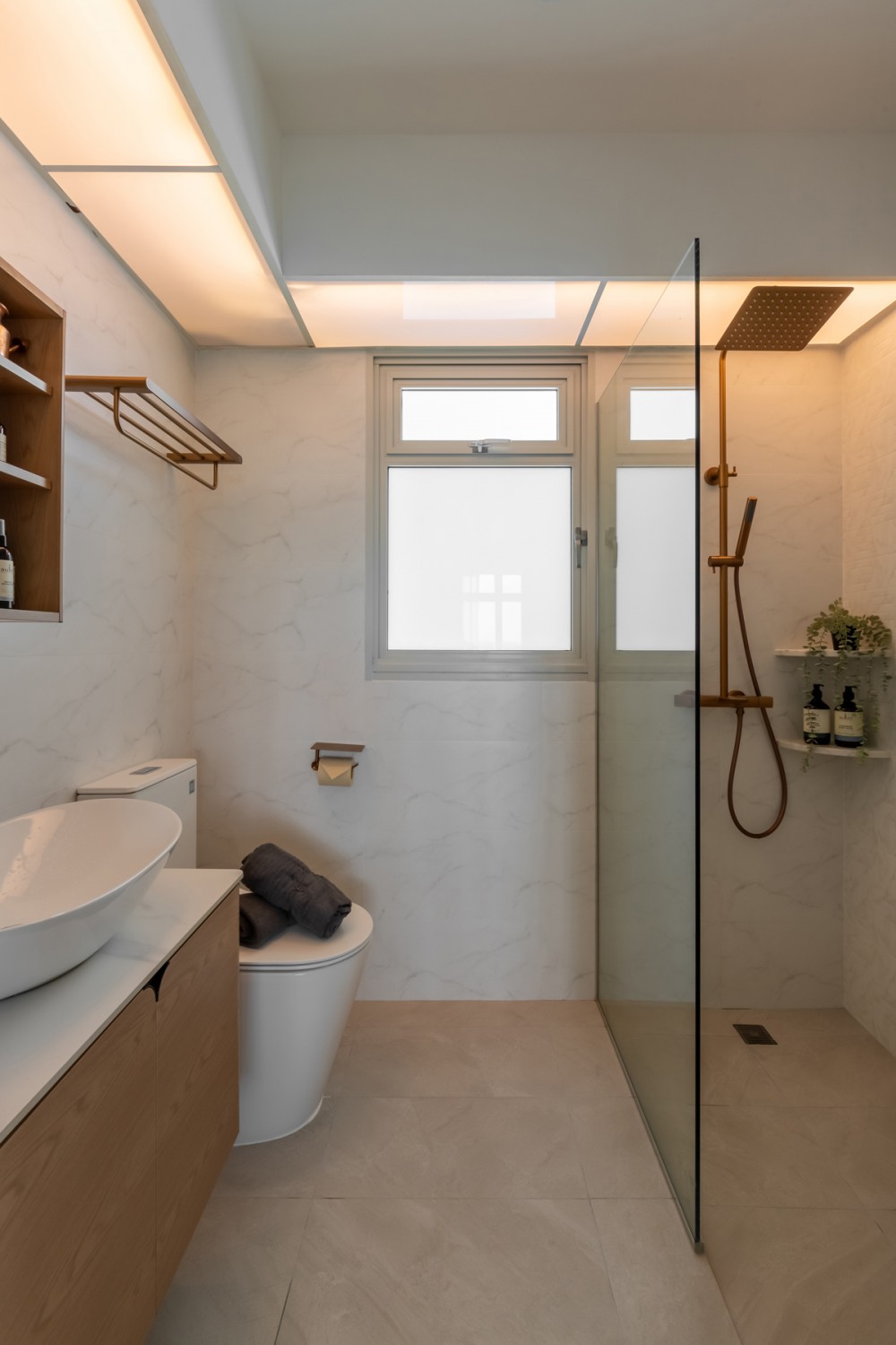 Scandinavian Bathroom with Countertop and Shower Screen