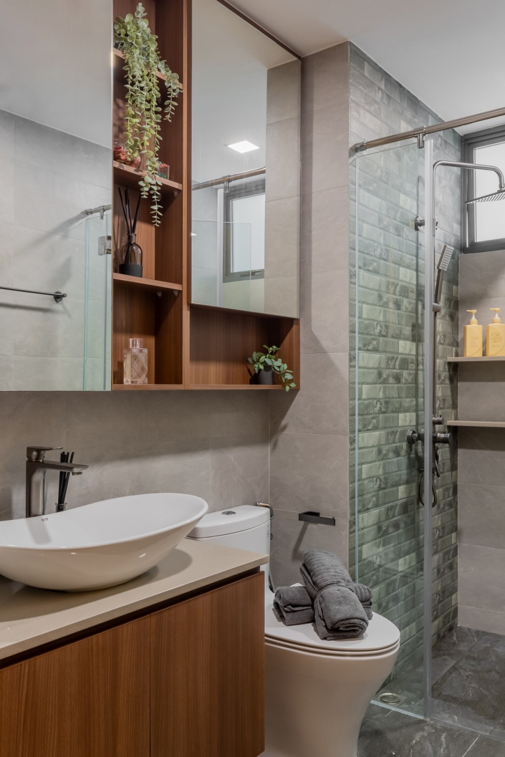 Contemporary Bathroom with Countertop and Mirror