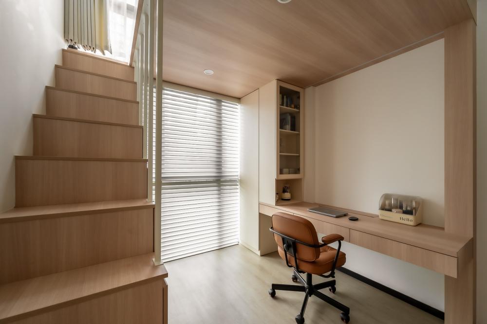 Scandinavian Bedroom with Vinyl Flooring and Wardrobe