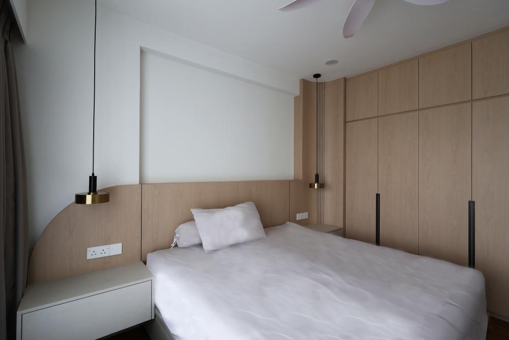 Contemporary Bedroom with Wardrobe and Closet