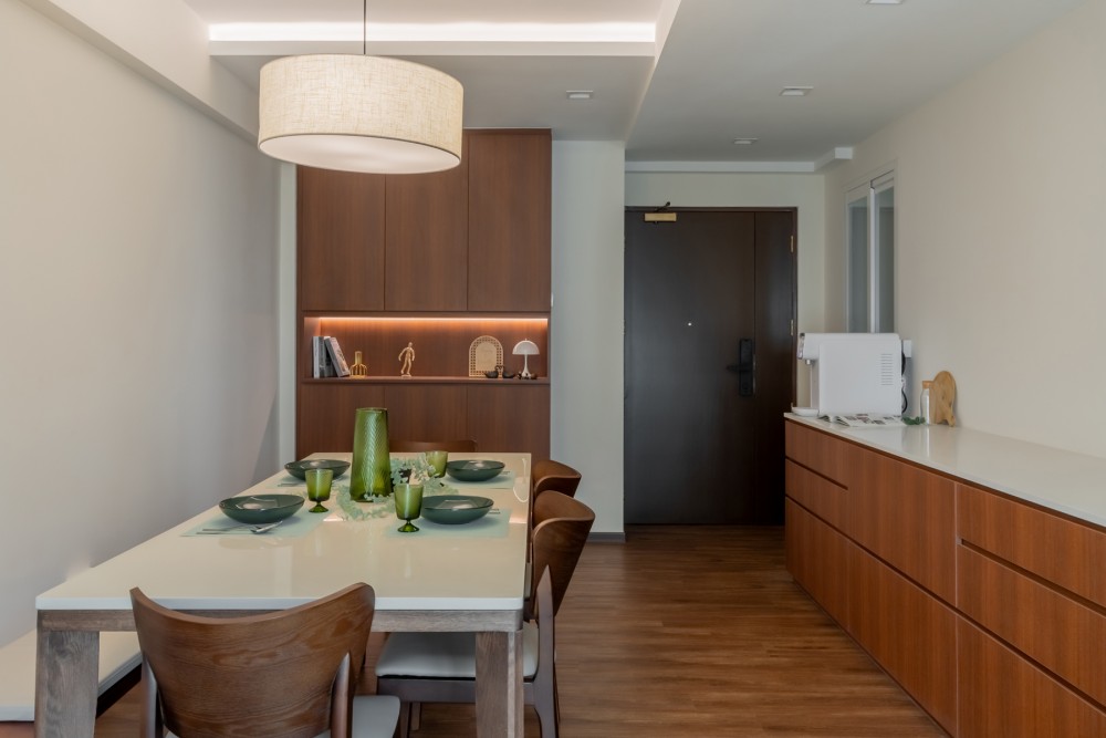 Modern Dining Room with Dining Table and Dining Chairs