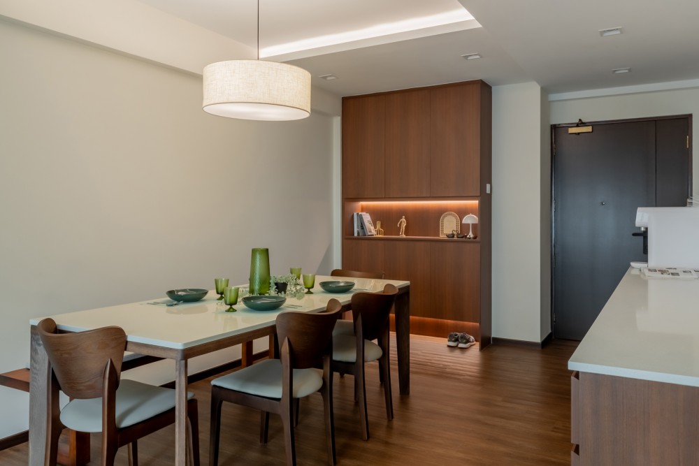 Modern Dining Room with Downlights and Dining Table