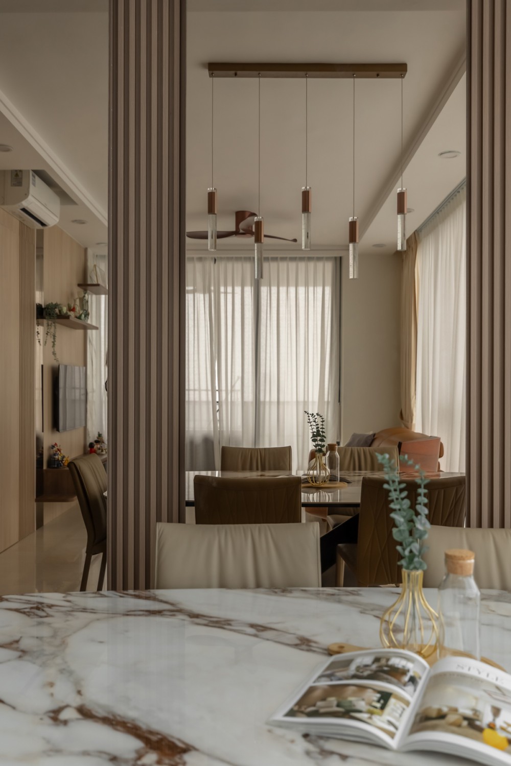 Contemporary Dining Room with Feature Wall and Dining Table
