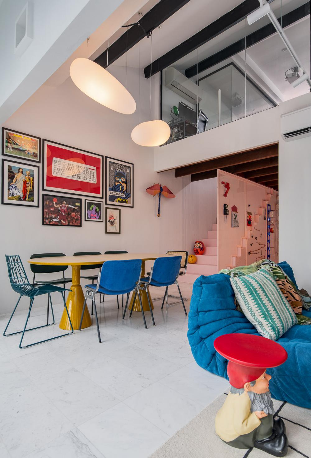 Eclectic Home Office with Wallpaper and Computer Table