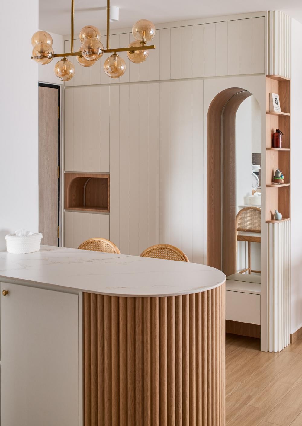 Scandinavian Kitchen with Open Kitchen and Kitchen Backsplash