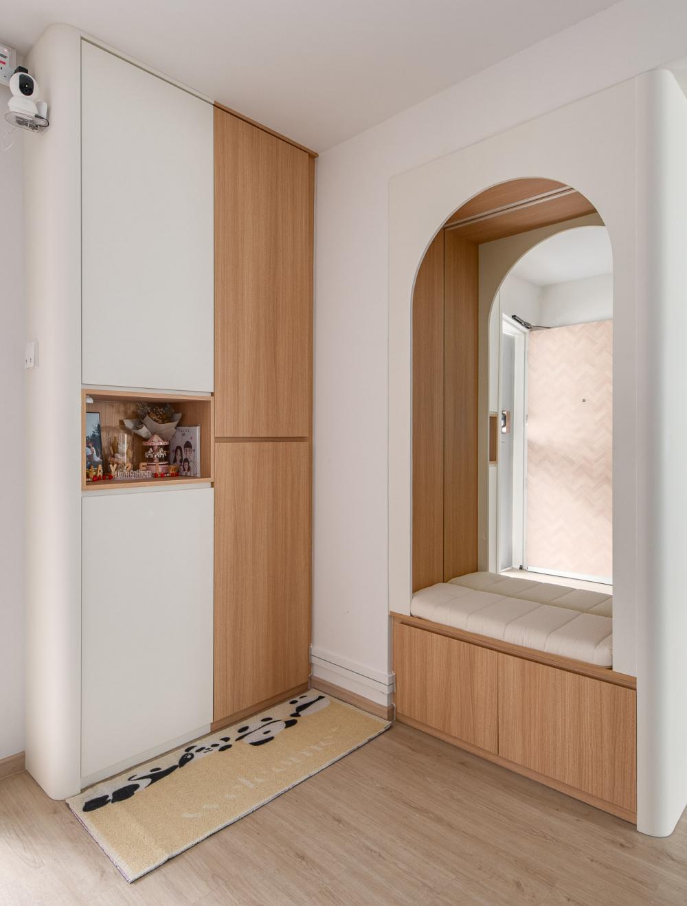 Modern Entryway with Mirror and Seating Bench