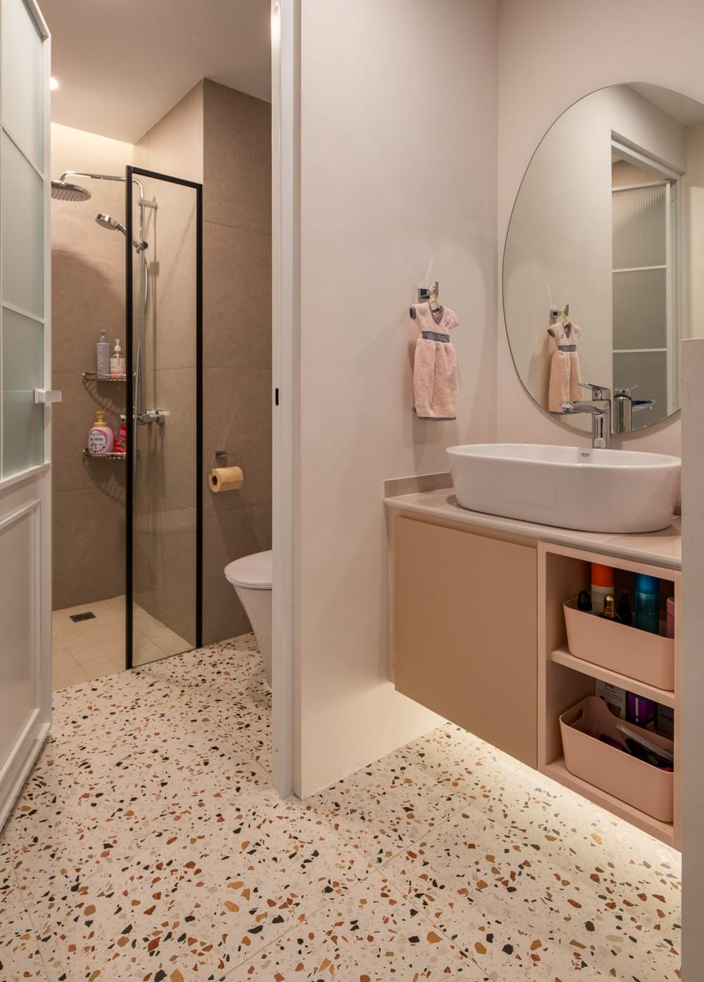 Country Bathroom with Countertop and Homogeneous Tiles