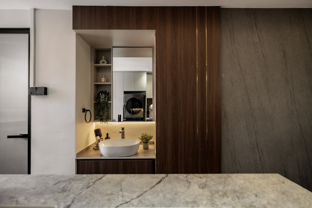 Contemporary Bathroom with Mirror and Storage Cabinets