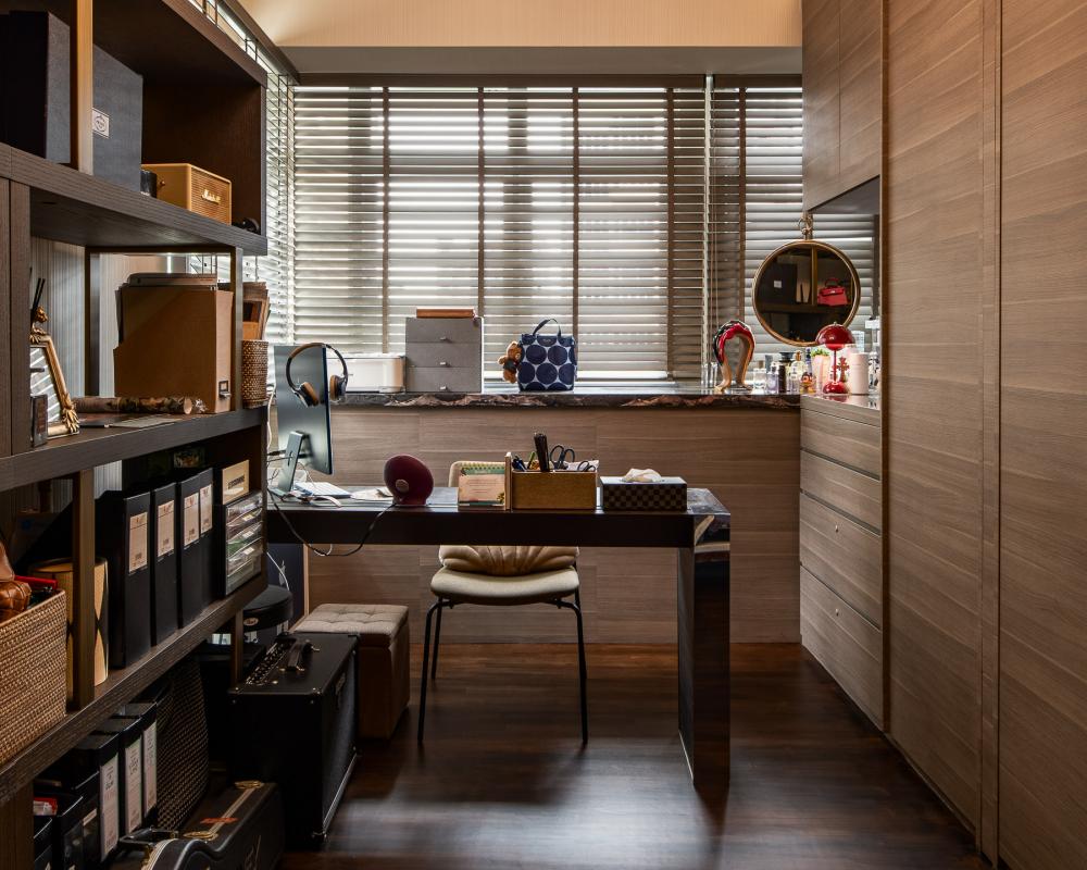 Eclectic Home Office with Bookshelf and Storage Cabinets