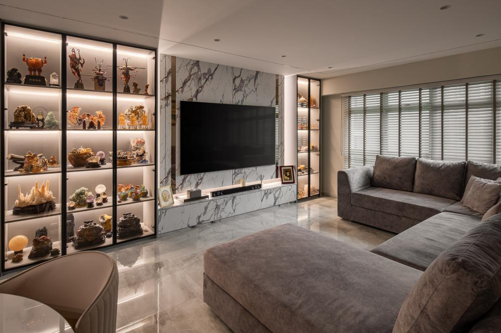 Contemporary Living Room with Homogeneous Tiles and Marble Floor