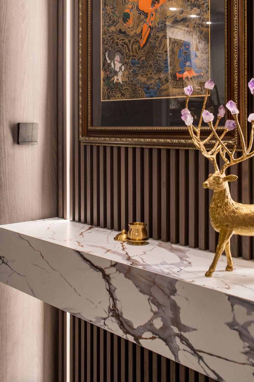 Contemporary Entryway with Mirror and Shoe Rack