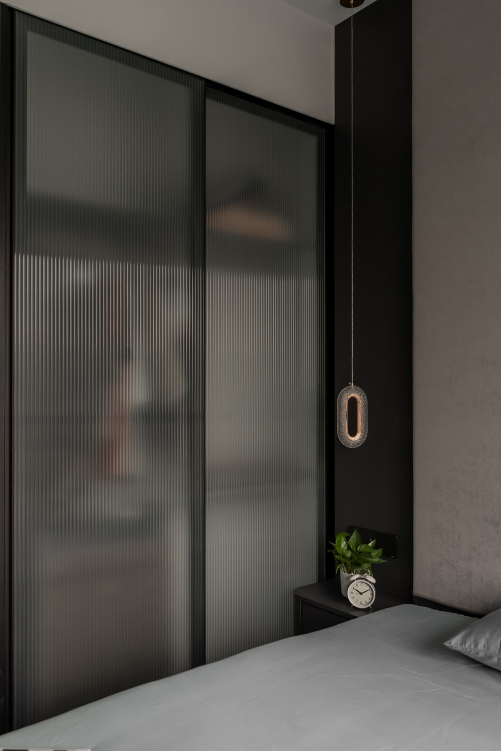Modern Bedroom with Feature Wall and Wardrobe