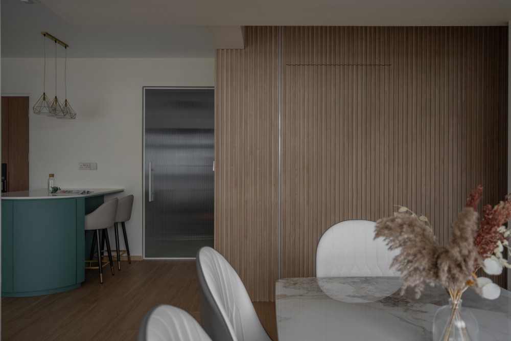 Scandinavian Dining Room with Feature Wall and Kitchen Island