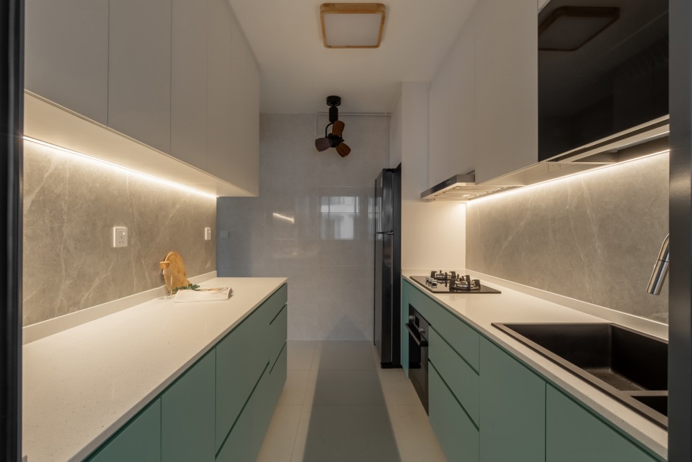 Scandinavian Kitchen with Countertop and Homogeneous Tiles