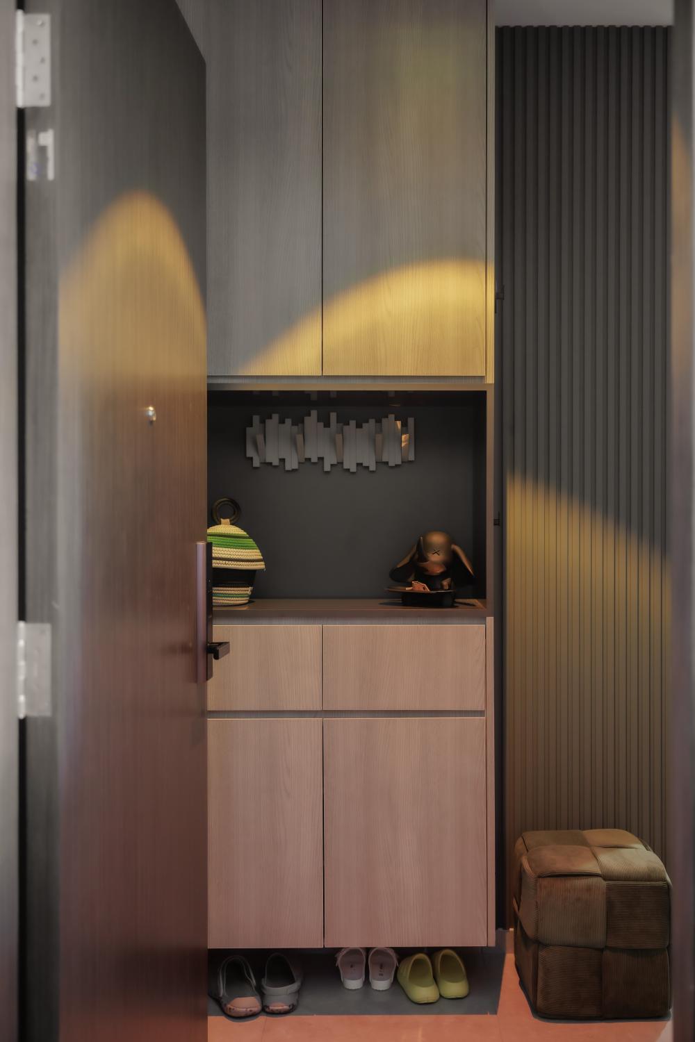 Modern Entryway with Seating Bench and Shoe Rack