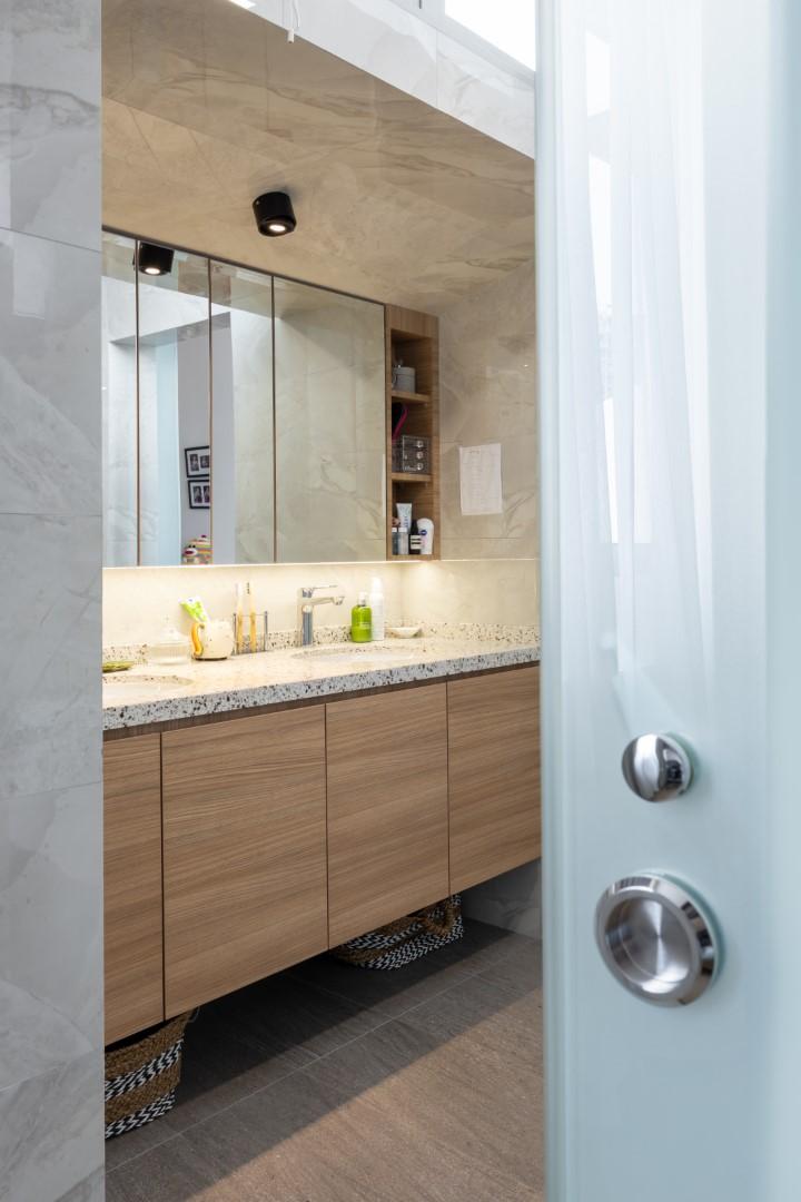 Asian Bathroom with Mirror and Bathroom Sinks