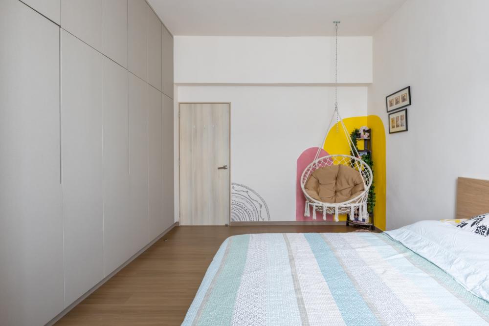 Asian Bedroom with Ceiling Light and Wardrobe
