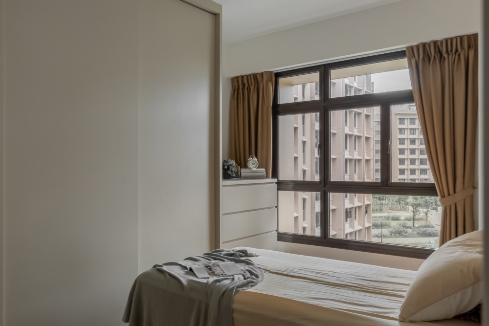 Modern Bedroom with Wardrobe and Sliding Wardrobe