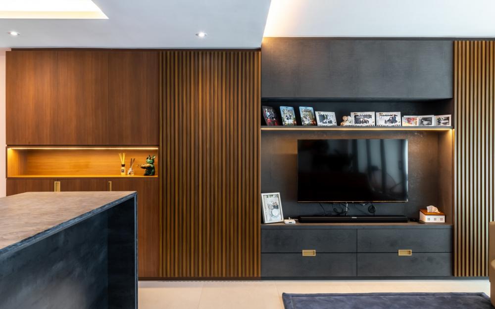 Modern Living Room with Feature Wall and Sofa