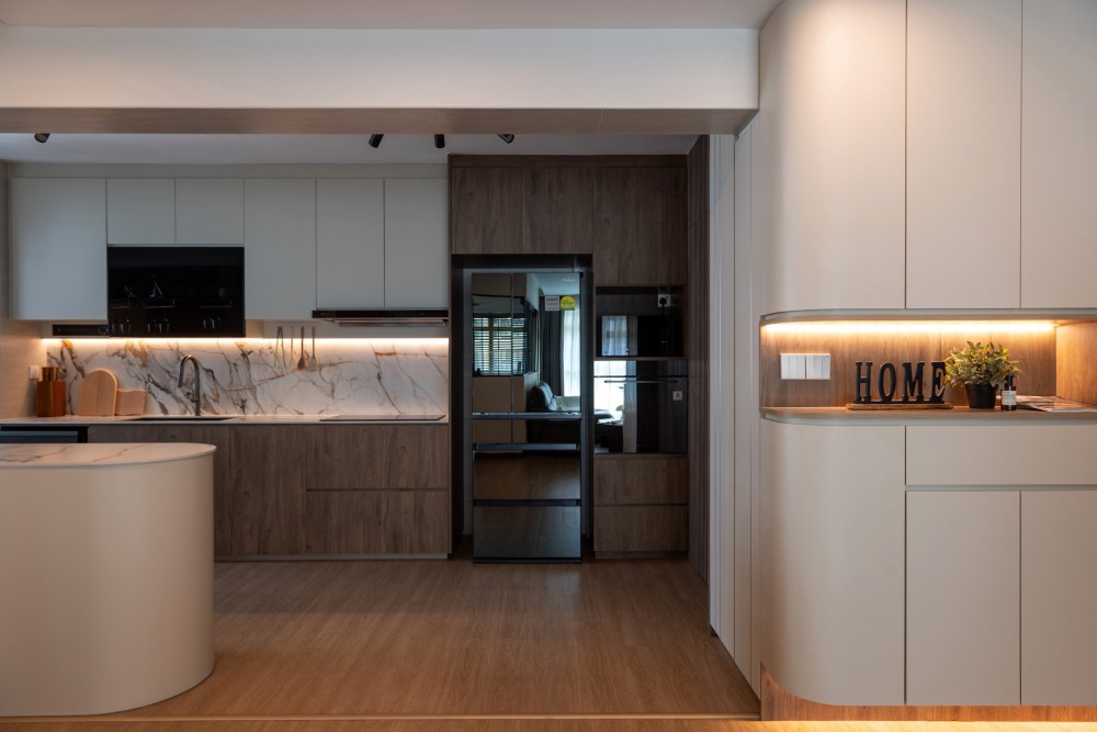 Contemporary Kitchen with Countertop and Kitchen Island