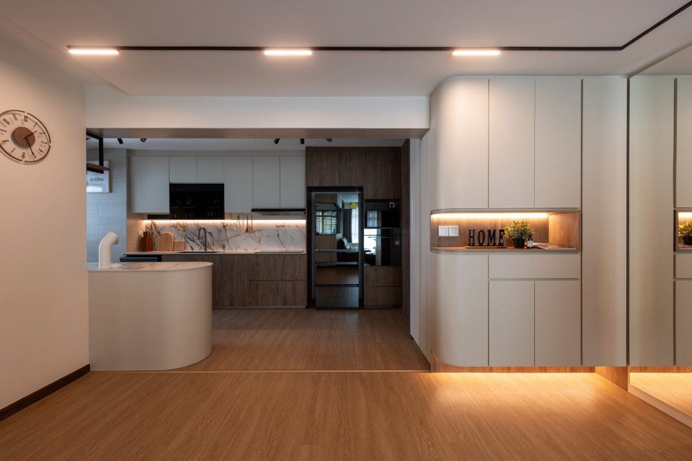 Contemporary Kitchen with Kitchen Island and Open Kitchen