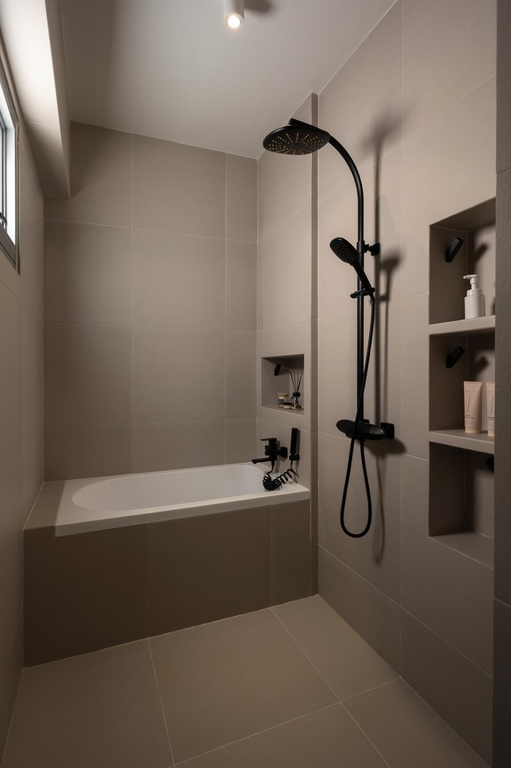 Minimalist Bathroom with Bathtub and Rainshower