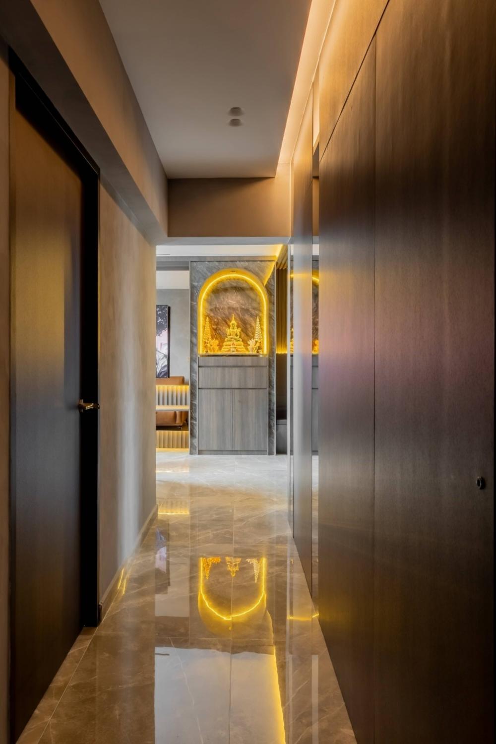 Modern Hallway with Homogeneous Tiles and Feature Wall