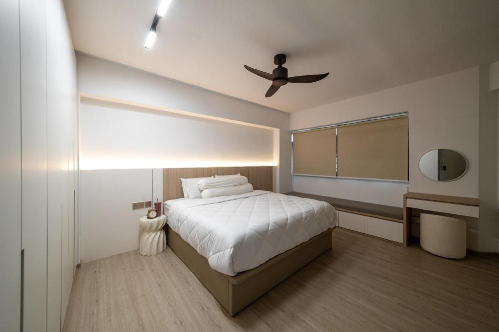 Scandinavian Bedroom with Vinyl Flooring and Bay Window
