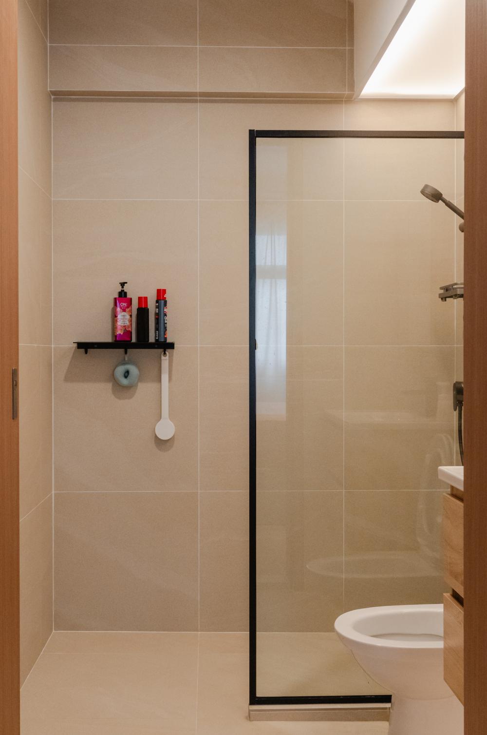 Contemporary Bathroom with Mirror and Shower Screen