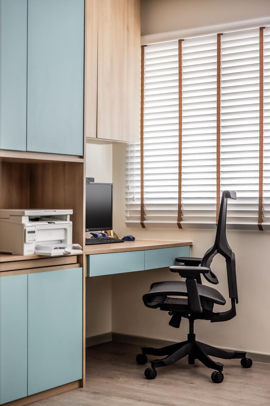 Modern Workstation with Bookshelf and Desk
