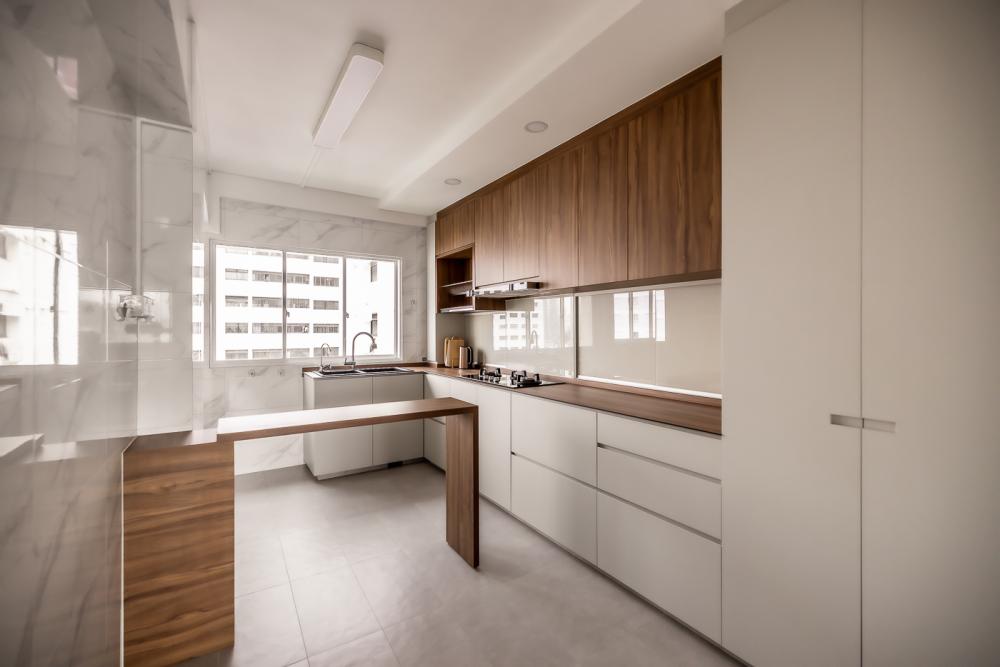 Modern Kitchen with Countertop and Homogeneous Tiles