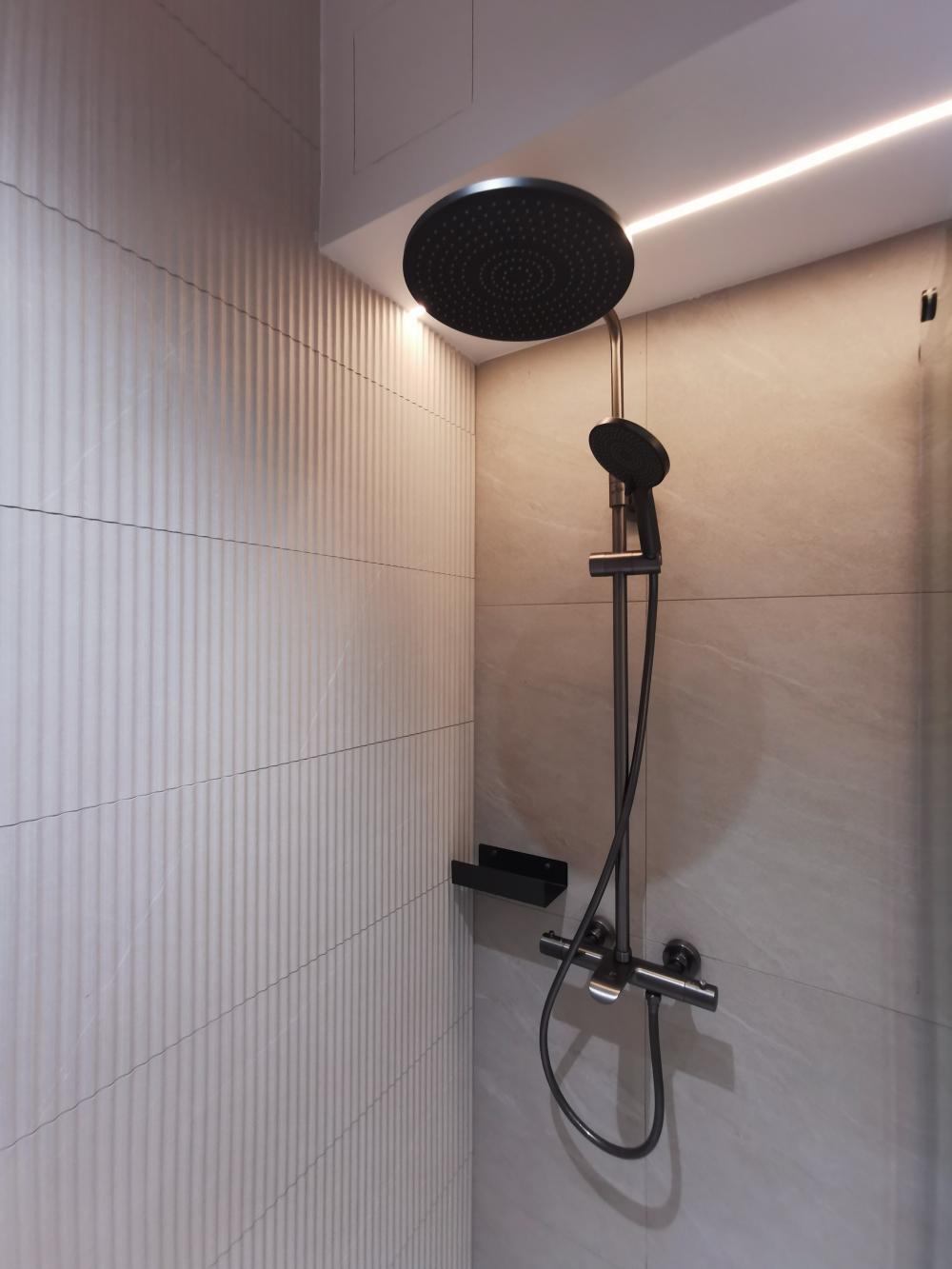 Scandinavian Bathroom with Bathroom Sinks and Bathroom Accessories