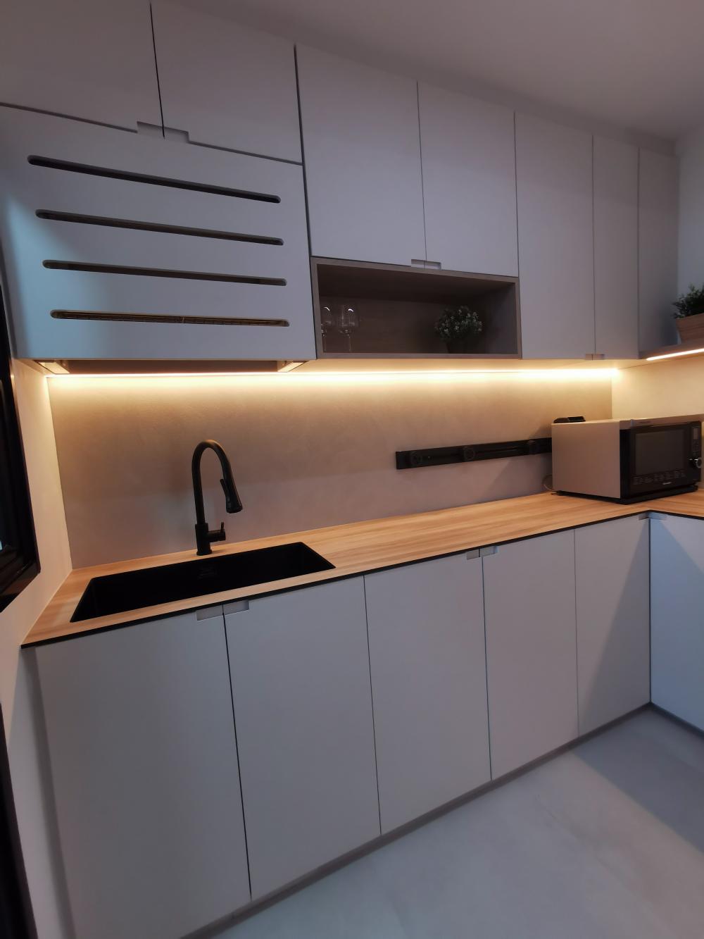 Scandinavian Kitchen with Countertop and Homogeneous Tiles