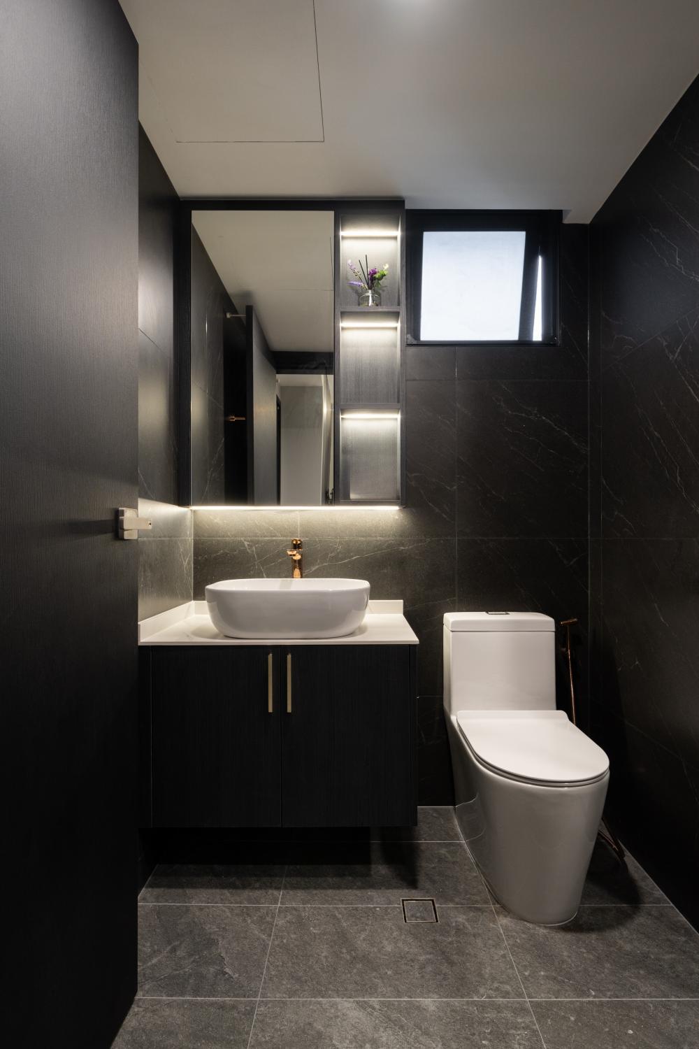 Modern Bathroom with Homogeneous Tiles and Herringbone Tiling