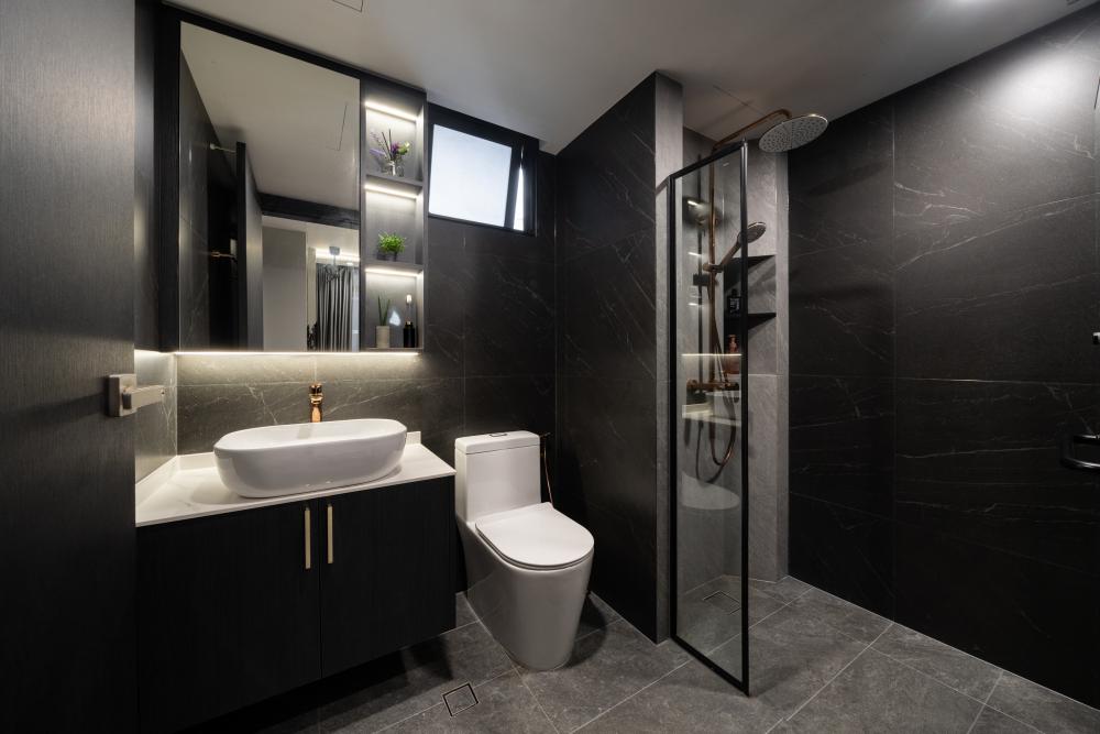 Modern Bathroom with Homogeneous Tiles and Mirror