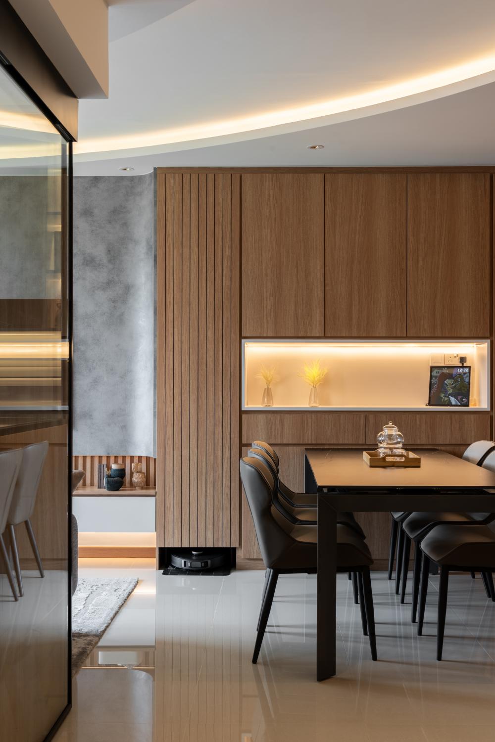 Contemporary Dining Room with Dining Table and Dining Chairs