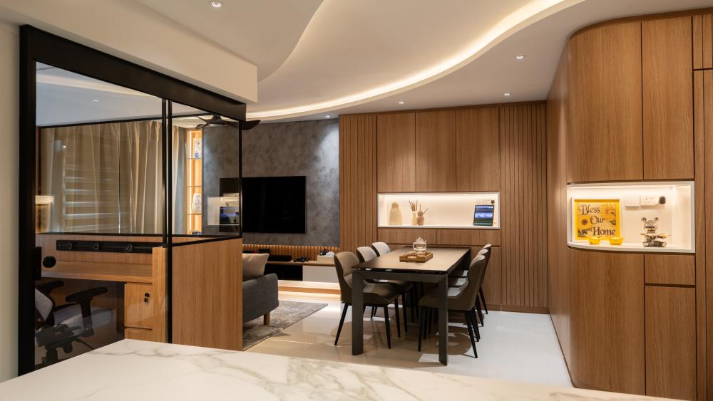 Contemporary Dining Room with Dining Table and Dining Chairs