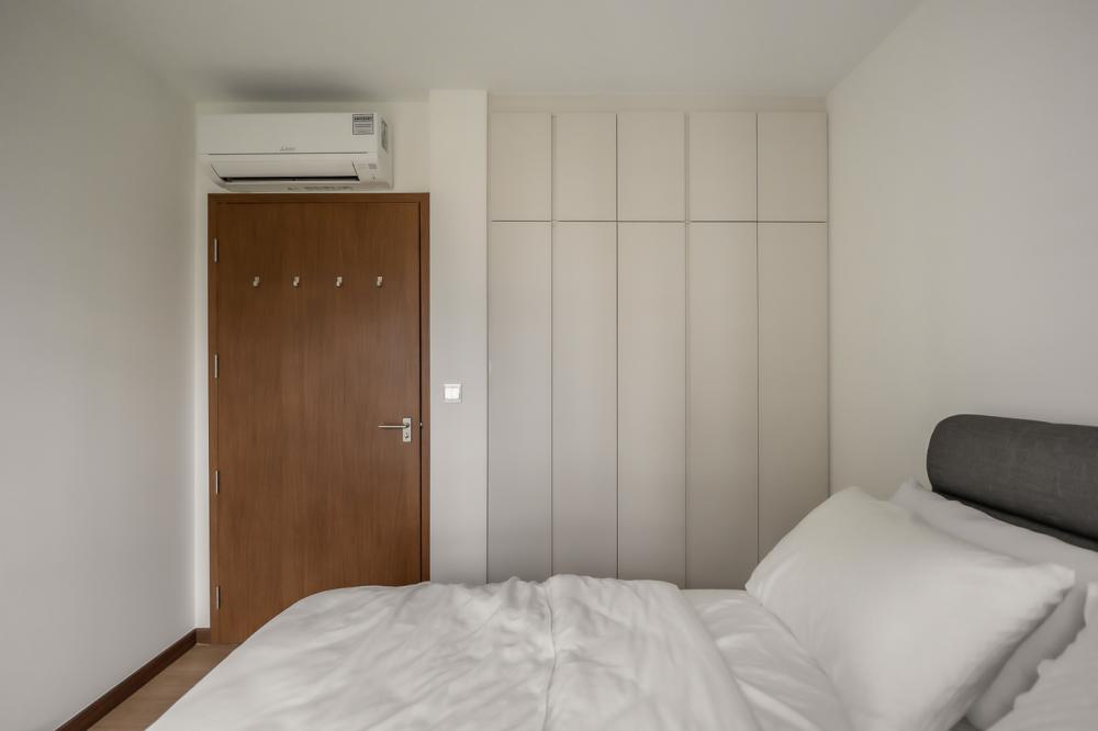 Scandinavian Bedroom with Vinyl Flooring and Wardrobe