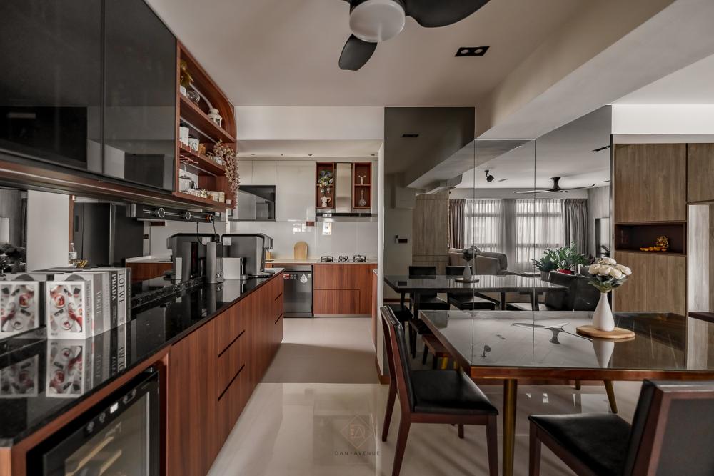 Modern Dining Room with Drop Ceiling and Dining Table