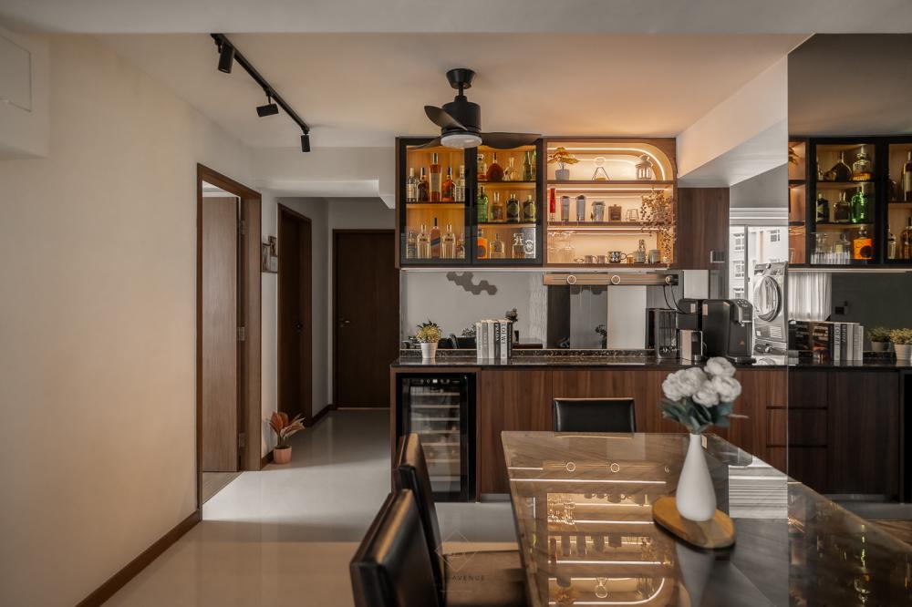 Modern Dining Room with Mirror and Bar Counter