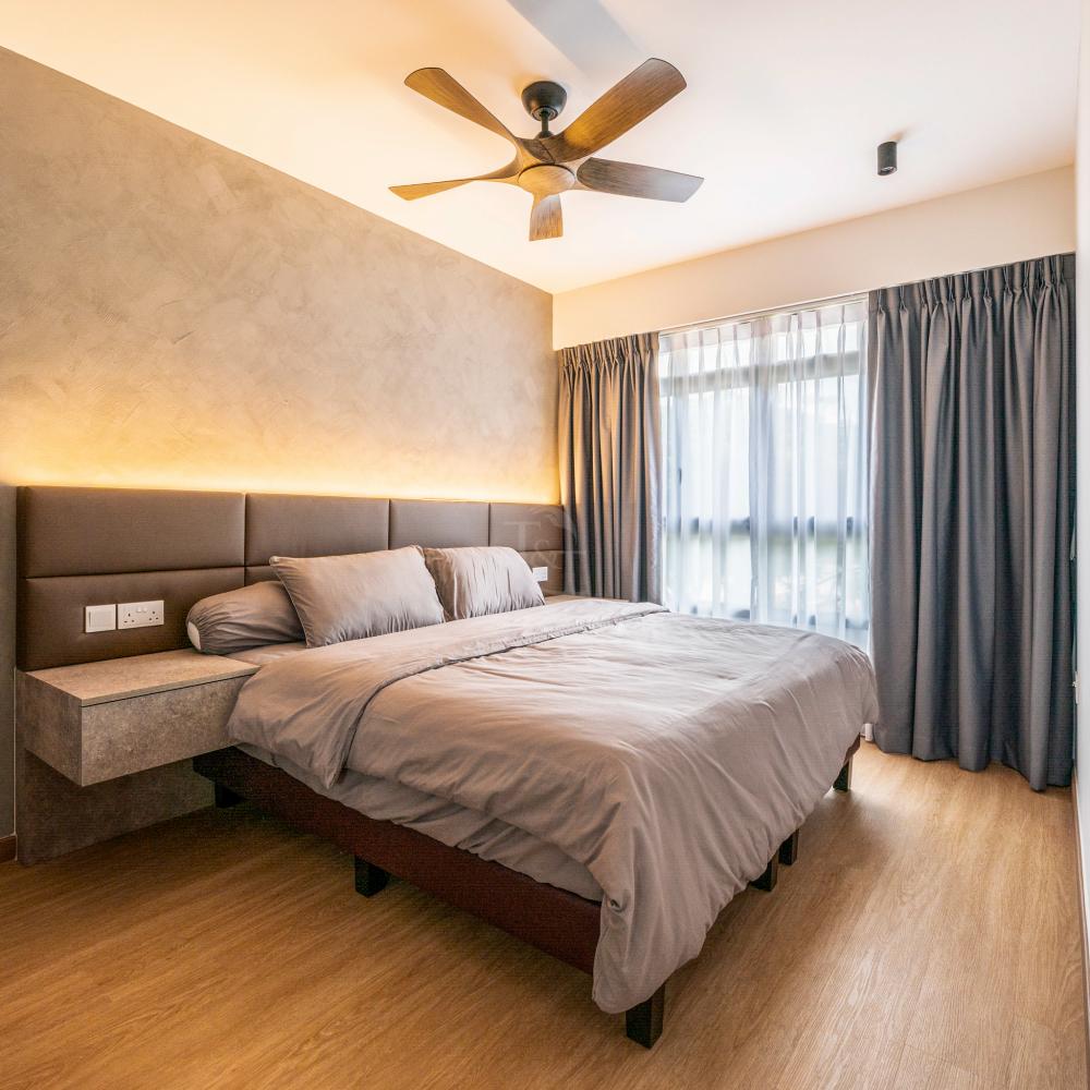 Modern Bedroom with Vinyl Flooring and Bay Window