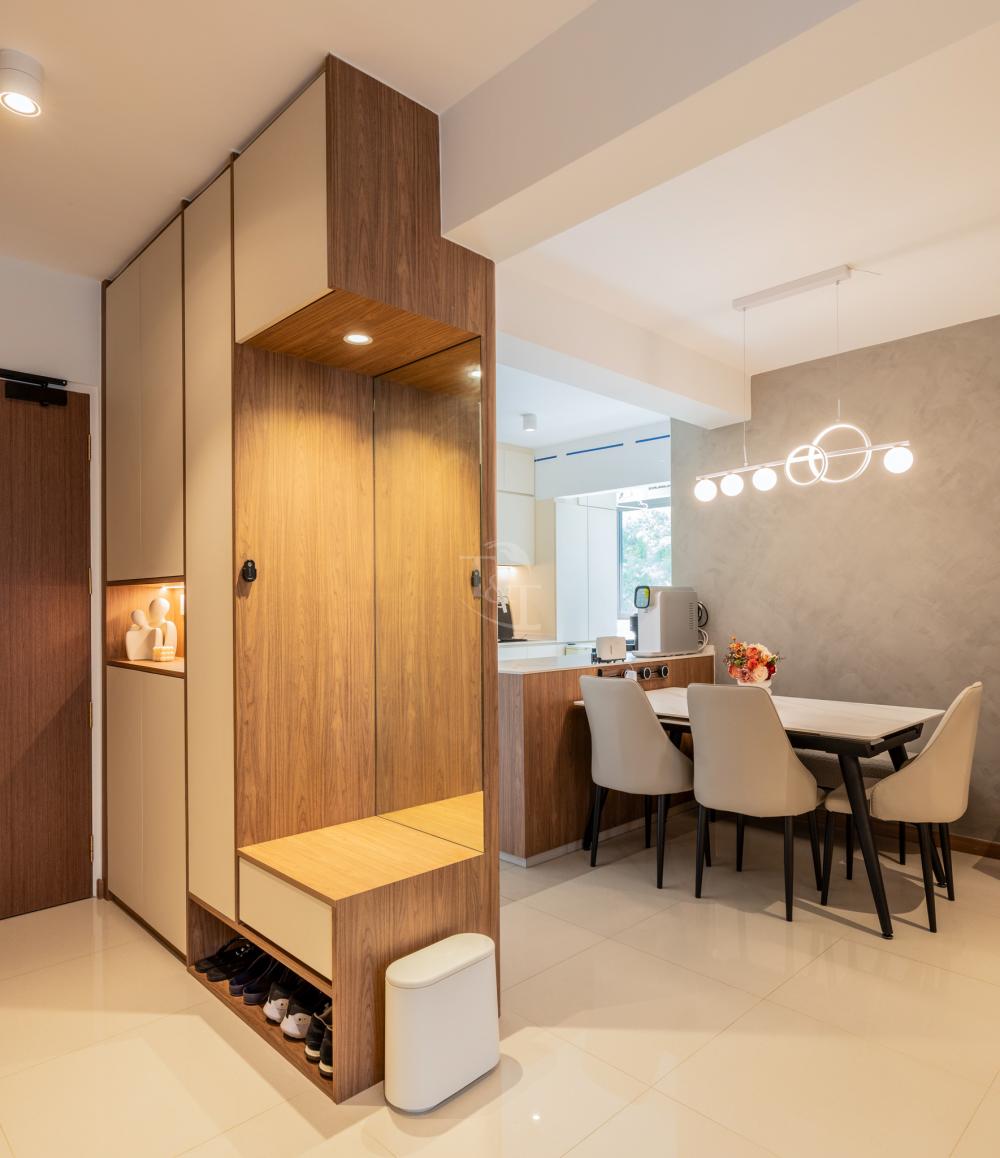 Modern Dining Room with Drop Light and Dining Table