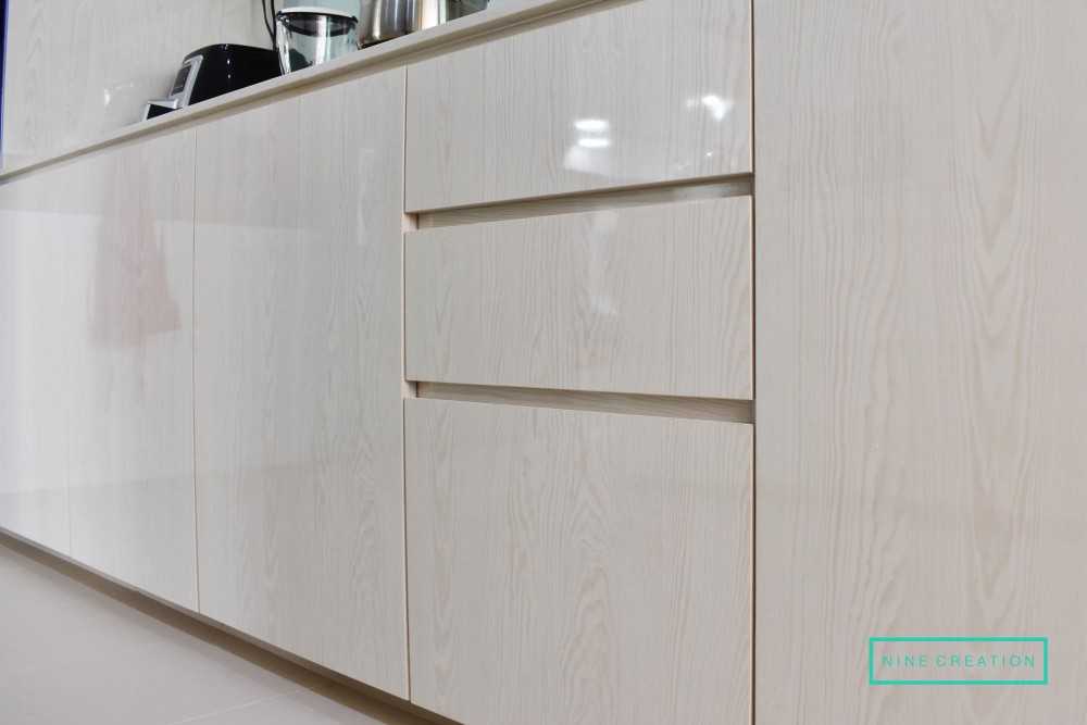 Modern Kitchen with Countertop and Kitchen Backsplash