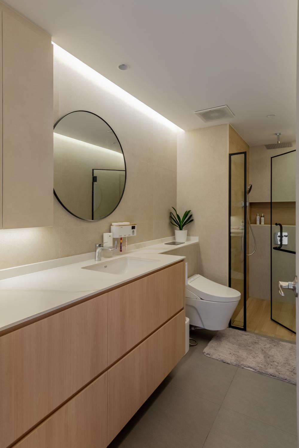 Contemporary Bathroom with Countertop and Homogeneous Tiles