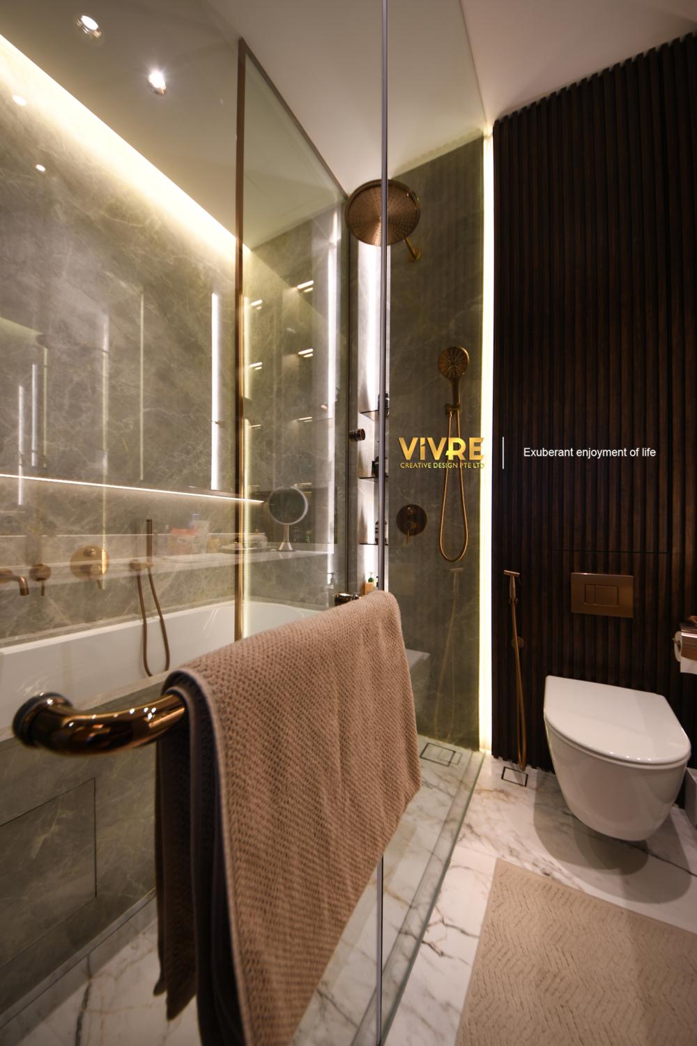 Modern Bathroom with Bathtub and Rainshower