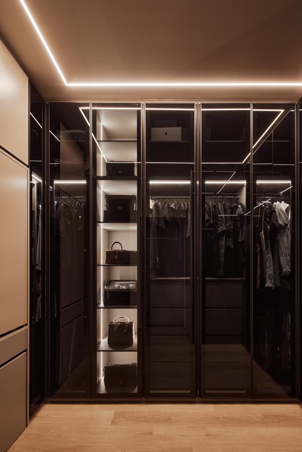 Minimalist Bedroom with Vinyl Flooring and Wardrobe