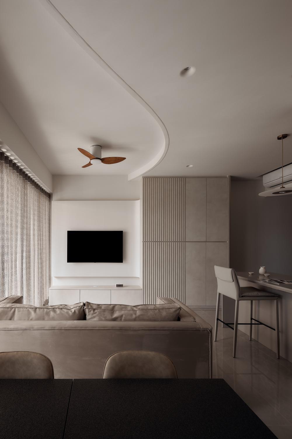 Minimalist Living Room with Countertop and Homogeneous Tiles