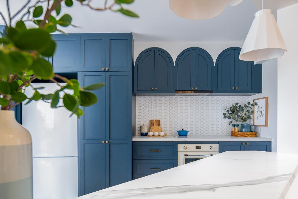Transitional Kitchen with Countertop and Mosaic