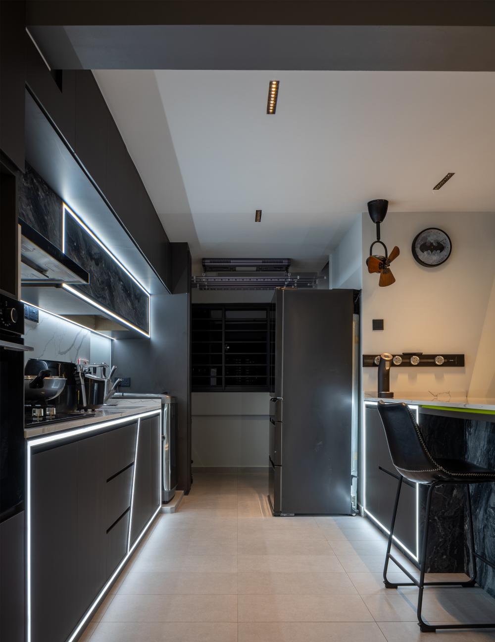Modern Kitchen with Countertop and Kitchen Island