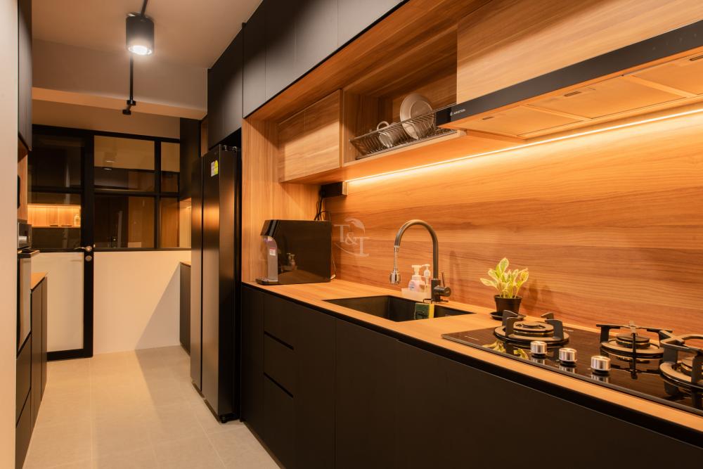 Contemporary Kitchen with Countertop and Kitchen Island